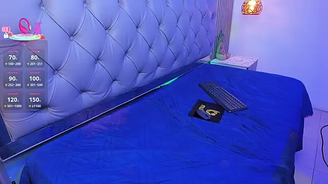 SamBlack_ live cam on StripChat