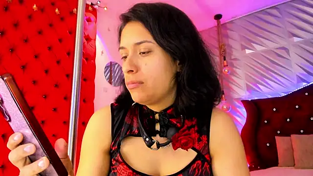 Roxanne_Han live sex cam