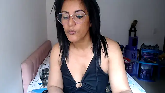 kateleyagrey (F mature) - @naked and anal@