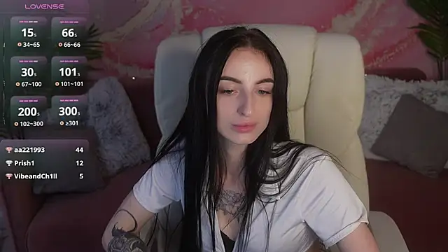 EmilyyMoon live cam on StripChat