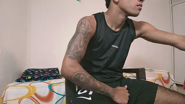 k_florez (M twink) - CUM BIG IN PUBLIC