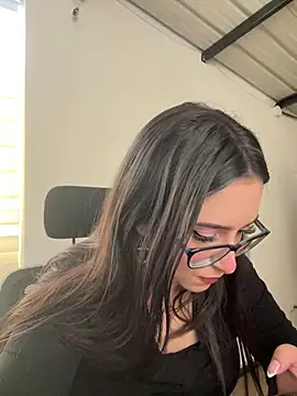 Kloenovoa- live cam on StripChat