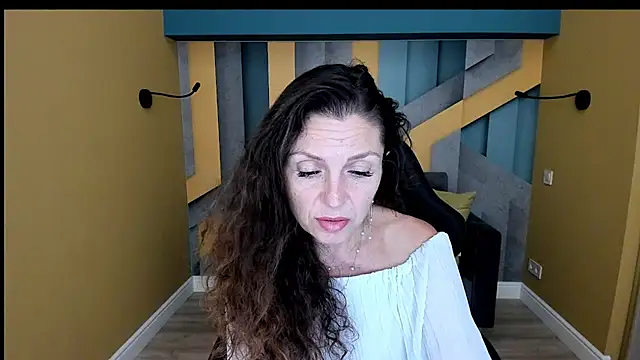 EllaLong live cam on StripChat