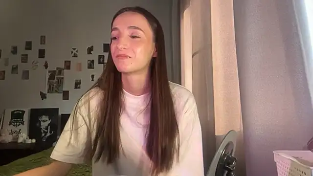 MerilynPlenty live cam on StripChat