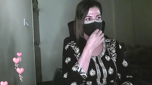 Cute_Sonii live cam on StripChat