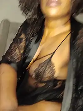 Nattybae009 live cam on StripChat