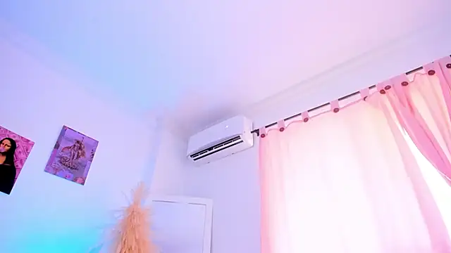 AMAIAA_LOVE webcam
