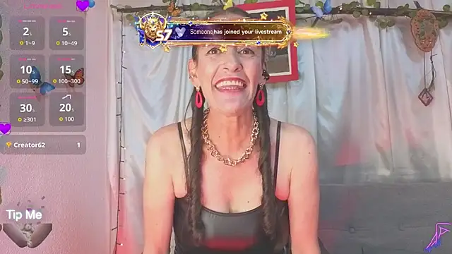 LeanaMaturee webcam