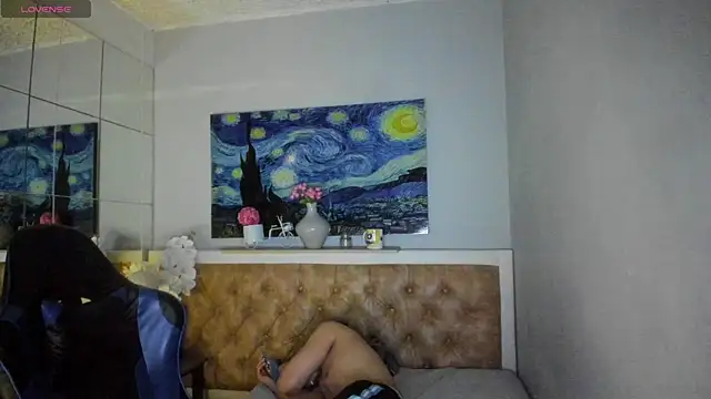 AdrianFranko live cam on StripChat
