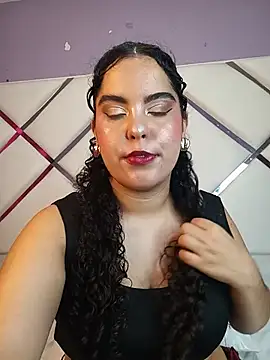 nicolleoverton - NicolleOverton's free webcam - UK Sex Cams