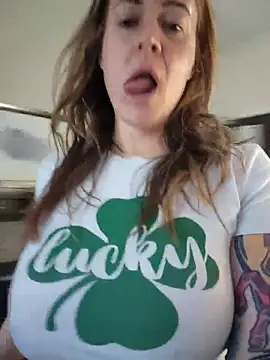hollytattoo (F milf) - Twerk in your face 🤪 in POV