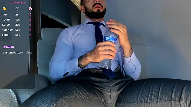 markwalker__ (M young) - Fuck this Bitch with a dildo in his Ass
