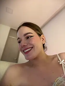 NicoleCut