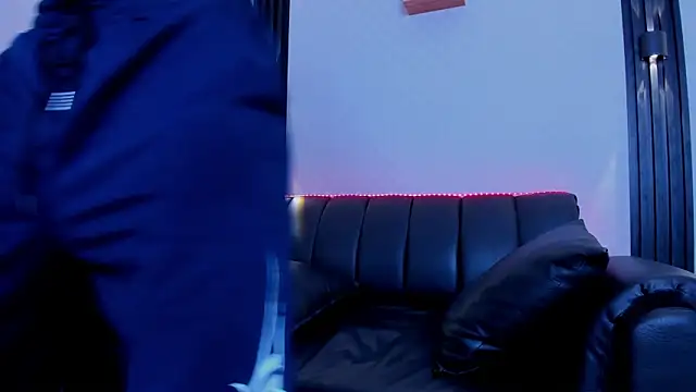 dark_valentino_ (M young) - Flash Ass 🔥