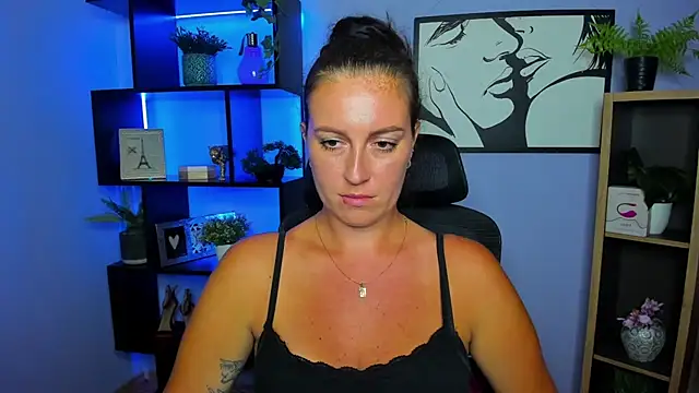 FUN_AMI live cam on StripChat