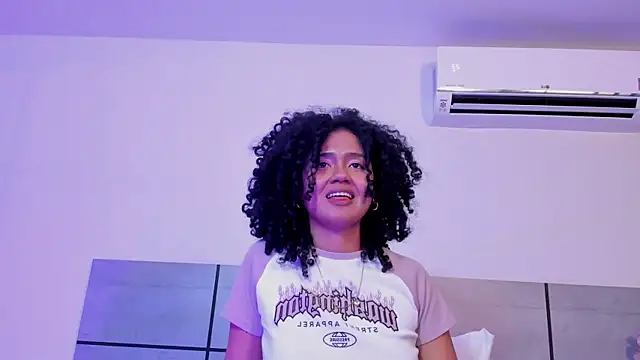 kiraspell - Kiraspell's free webcam - UK Sex Cams