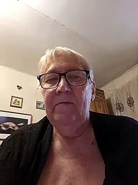 Molli1408 live cam on StripChat