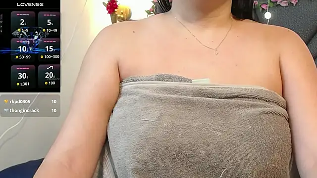 IndraKaur_ live cam on StripChat