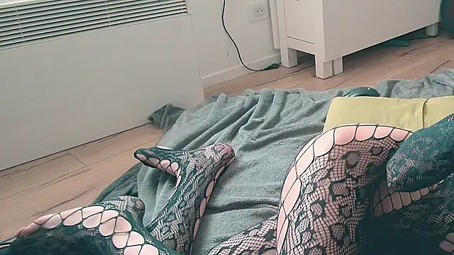 CeriseLapine webcam