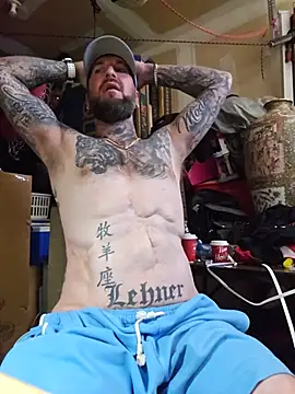 Beardedtattood's live cam