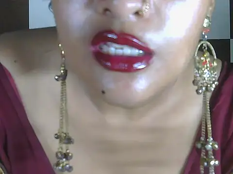 hotee_bhabi live cam on StripChat