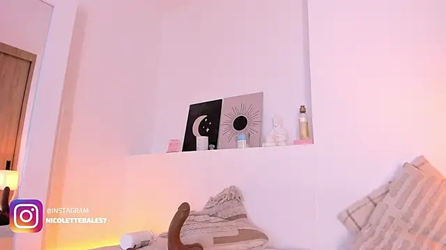nicolette_bale webcam