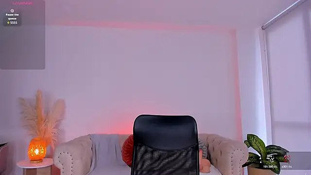 meganscott (F young) - Heels