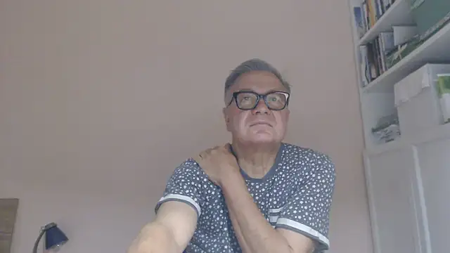 YOU6me live cam on StripChat