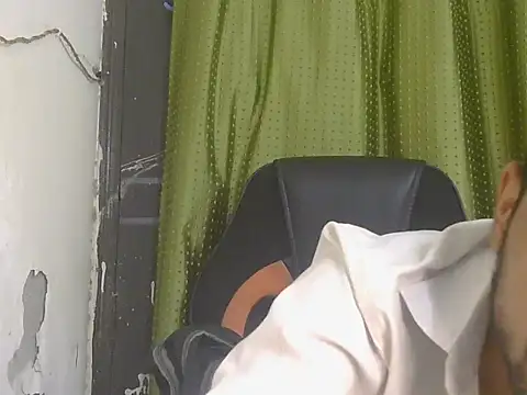 Stubborndesiboy webcam