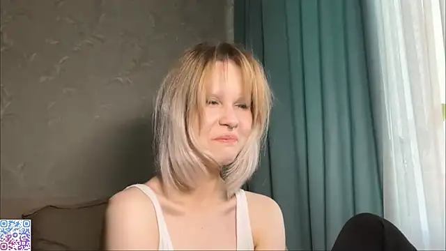 JessicaLowland webcam