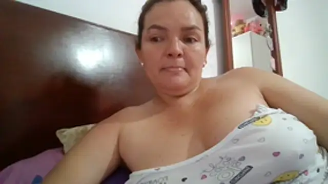 squirtlatinx webcam