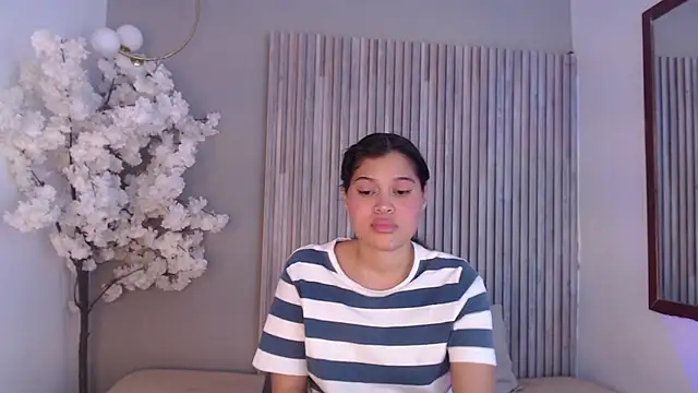 Kitty_Desire2 webcam