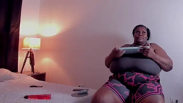 EvelynBlak1 webcam