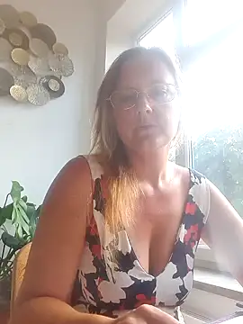 Hot_Milf_Denise webcam