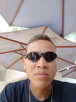 Qutty1 - Male webcam sex chat
