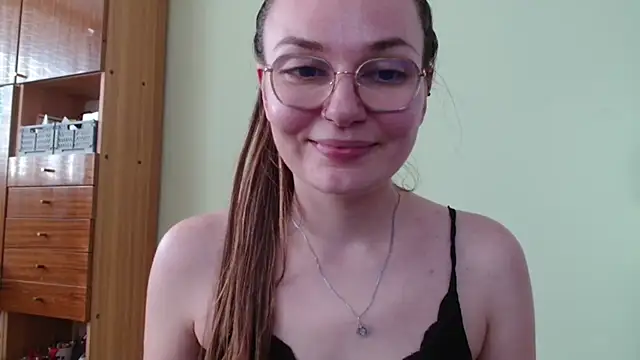 LooveELLYx webcam