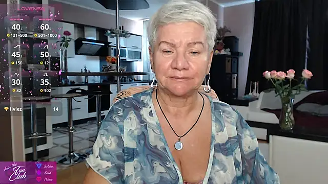 roxana_brooks live cam on StripChat