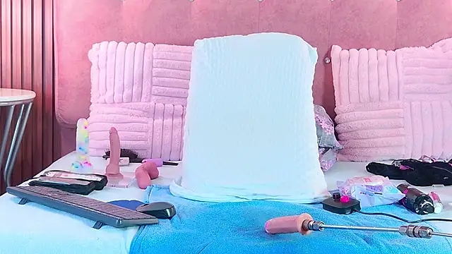 Candy_Mari live cam on StripChat