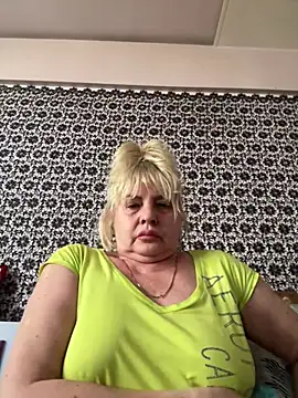 AnastasiaGrey777 live cam on StripChat