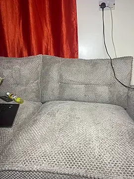 Favourite-Desire live cam on StripChat