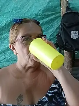 MOTHER_AND_SON09 webcam
