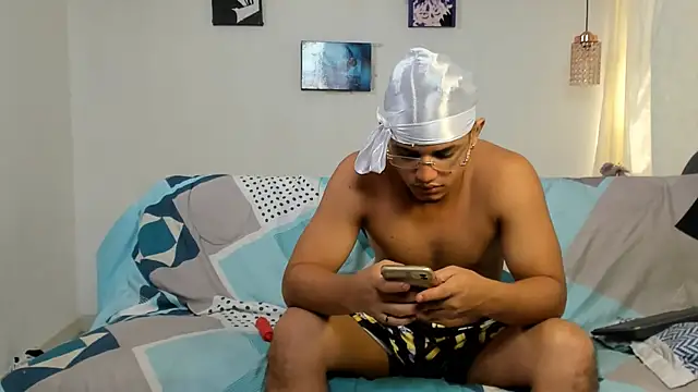 samxx_muscle live cam on StripChat
