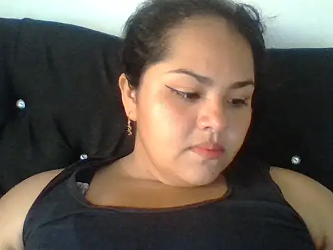 MiaBloom0 webcam
