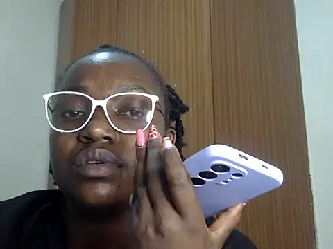 Sexy-suzy live cam on StripChat