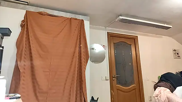 HazyLoom live cam on StripChat