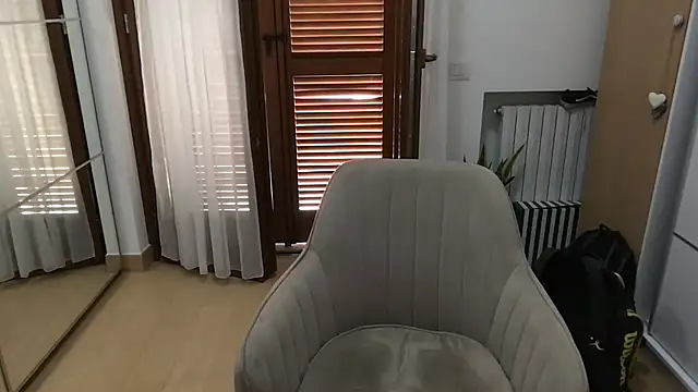 lupopiemontese live cam on StripChat