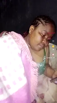 ChubbyMidgetxxx19 webcam