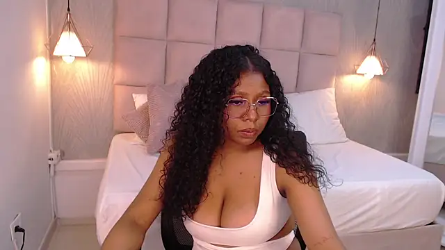 CandyBrunette webcam