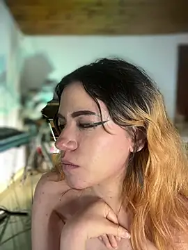 NikkiNix live cam on StripChat