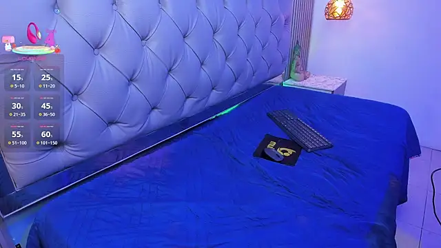 SamBlack_ live cam on StripChat